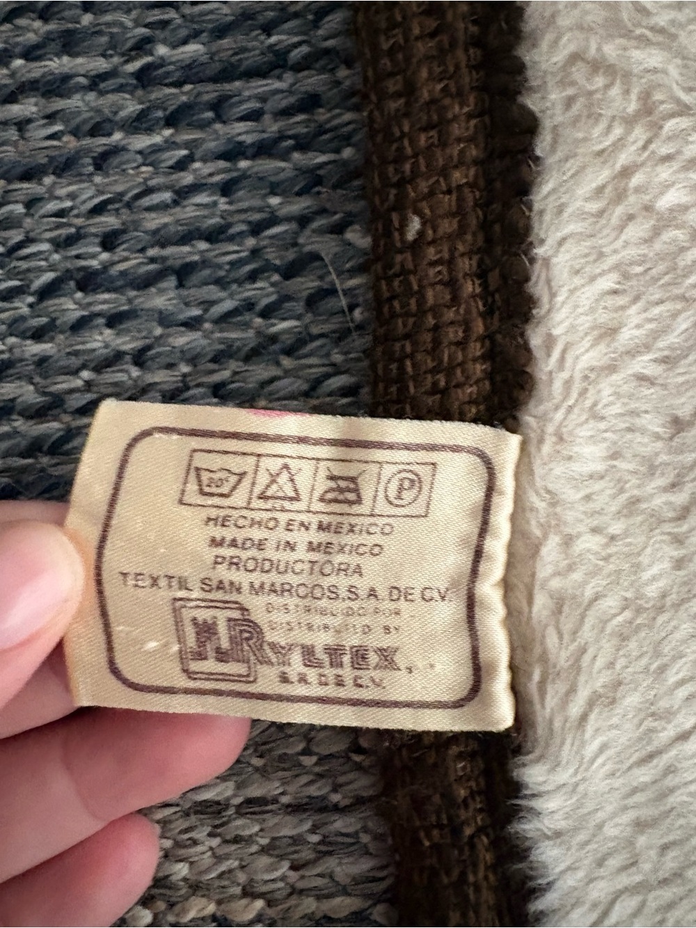 Vintage San Marcos Lion Blanket In Brown & Cream 87X62 Twin size EUC Cottagecore - Picture 6 of 11